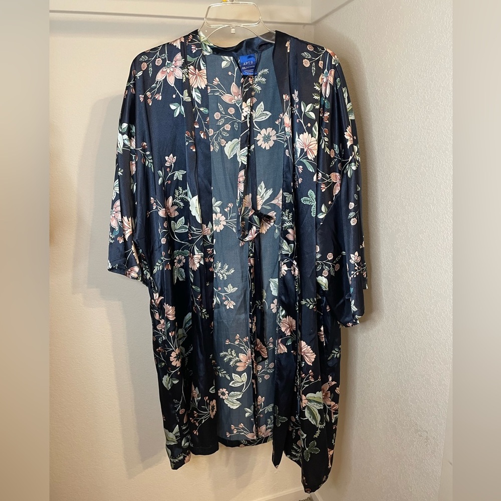 Apt 9 silky robe
